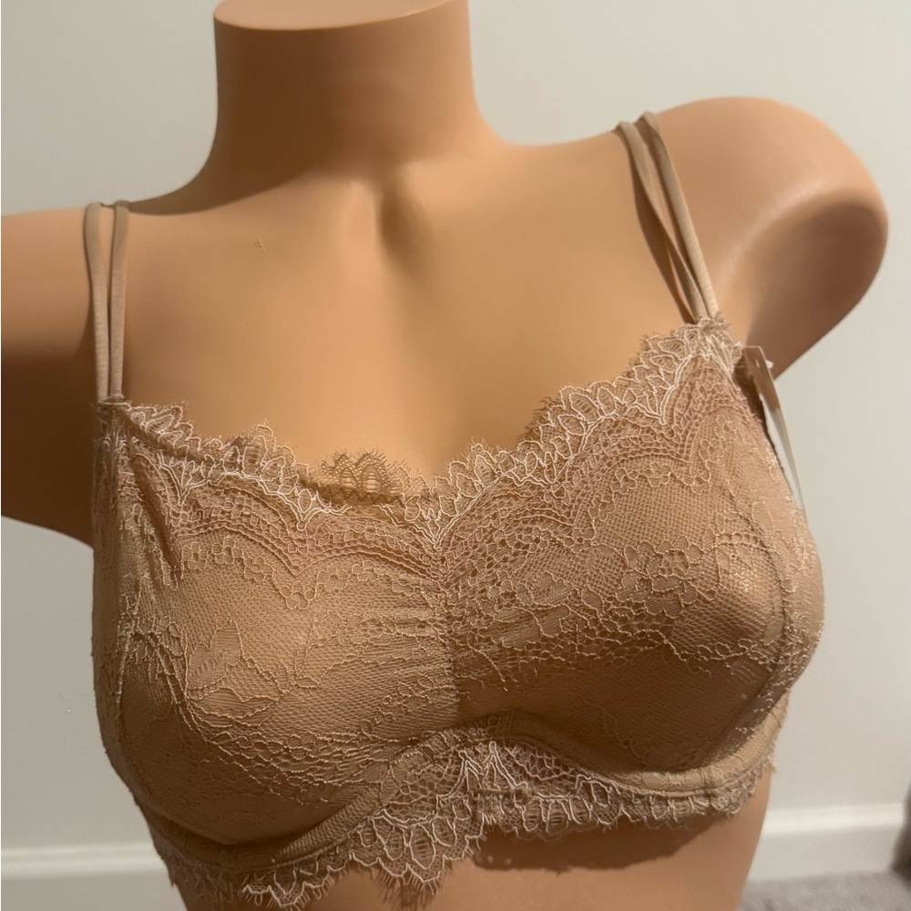 Wacoal b.tempt’d Lace Trimmed Tan Bra